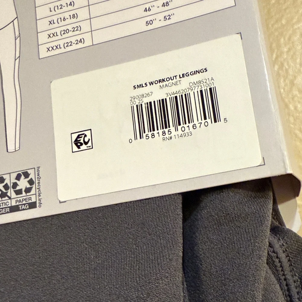 Destination Maternity Seamless Active Leggings Size Small NWT. - Picture 10 of 17